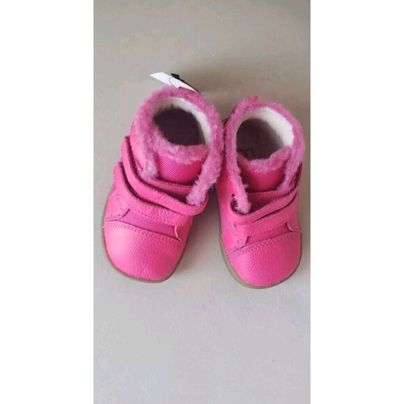 NEW UGG GIRLS RENNON II BERRY SNEAKERS GIFT BOX  SZ 04-05 US /12 -18 MO - Picture 6 of 9